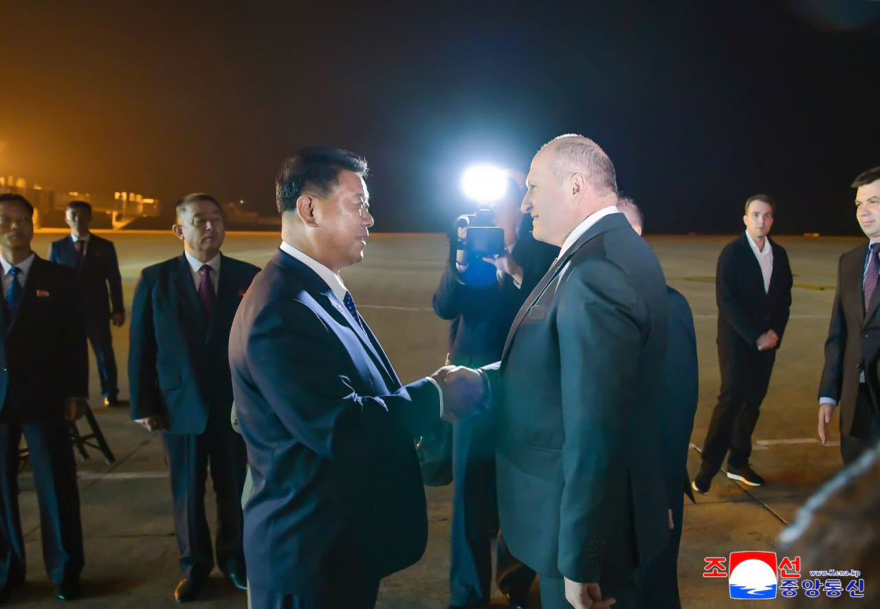 EU, 러시아 군수기업·경영진 '역대급 제재'…북·러 밀착도 정조준
