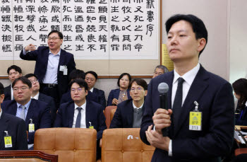 이화영 측 “연내 석방 목표” 발언에…박상용 “청구서 계속 늘 것”