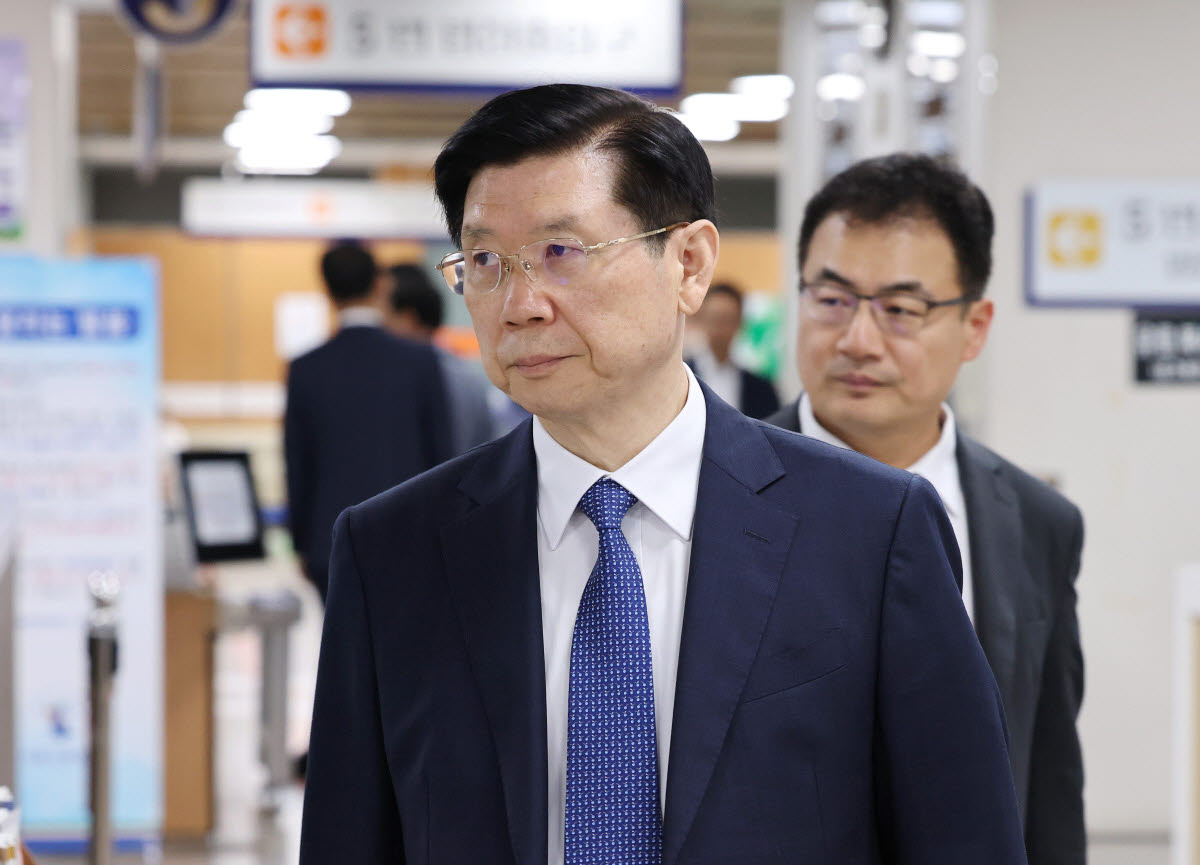 [속보] 박종준, '비화폰 삭제' 무죄 뒤집혔다…항소심 징역 1년
