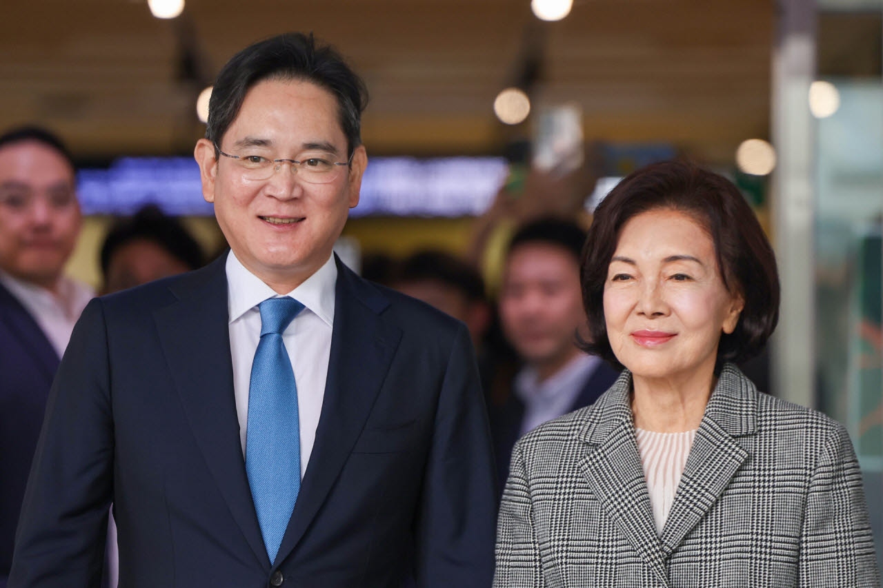 2.6조 규모 삼전 지분 받는 이재용 회장…증여세 어떻게 해결할까
