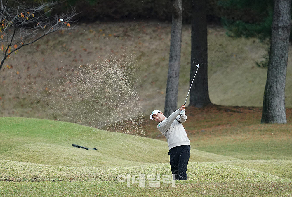 [포토] 문도엽, 페어웨이 벙커 탈출