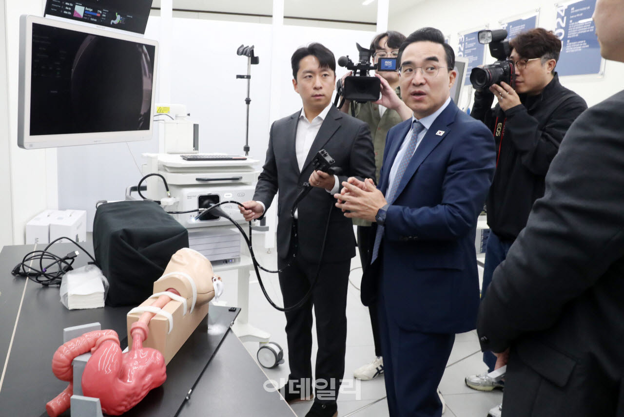 [포토] 청년선호기업 방문한 박홍근 기획예산처 장관