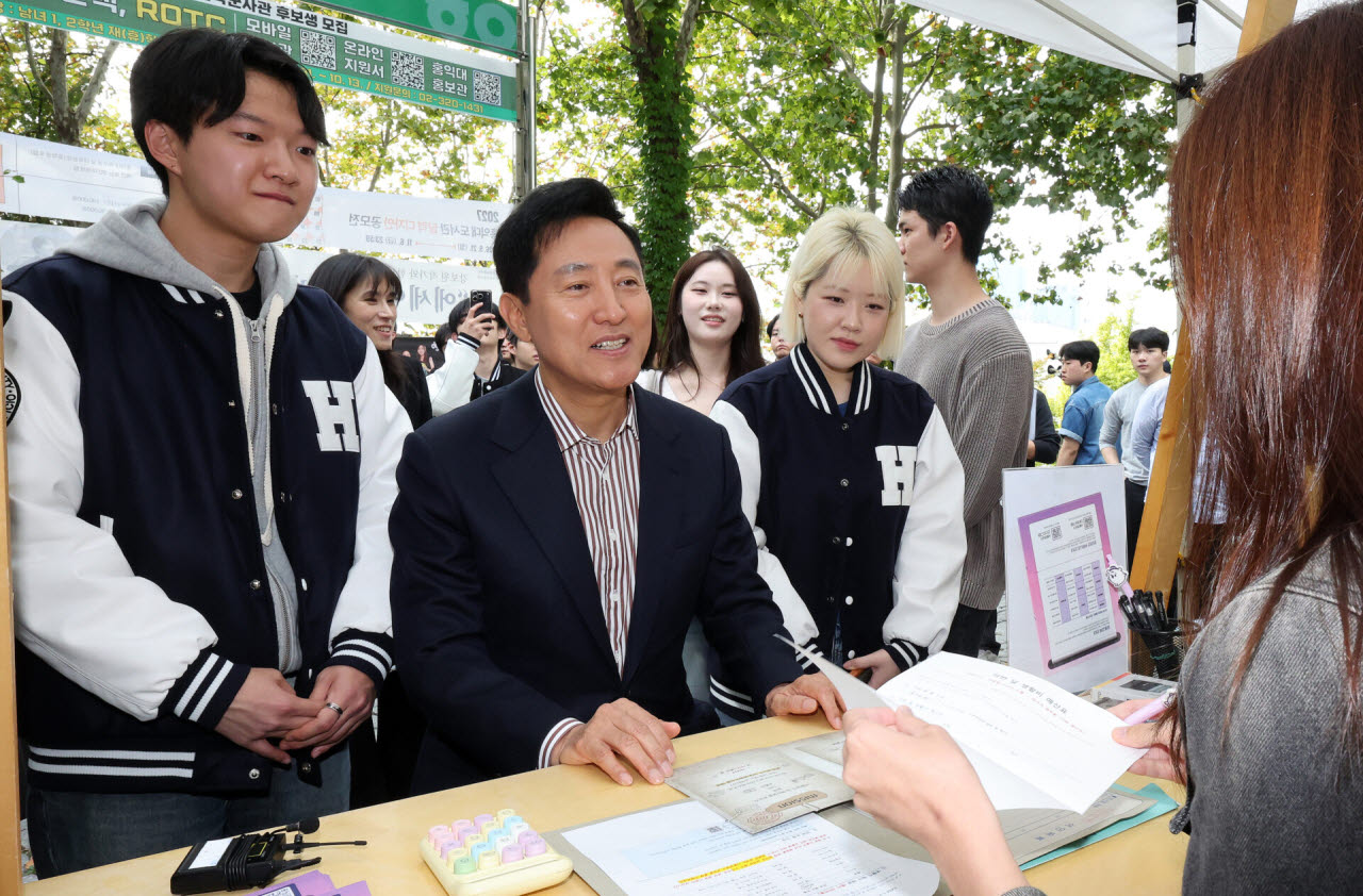 [포토]학생들과 소통하는 오세훈 서울시장
