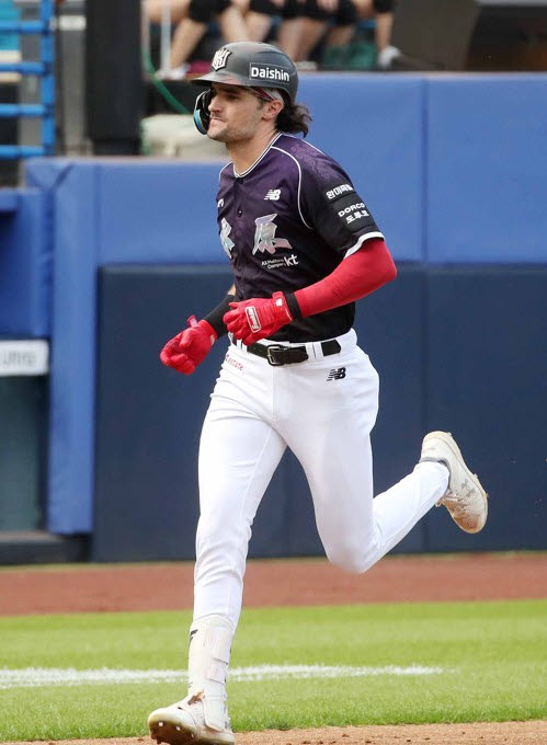 KT 힐리어드, 외국인선수 최초 ‘한 시즌 두 번’ 월간 MVP