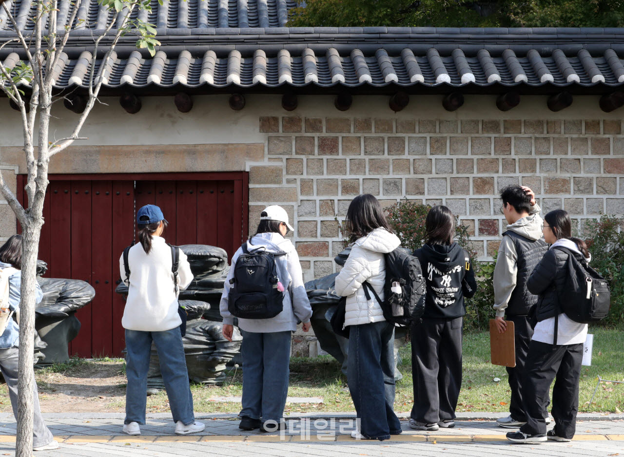 [포토] 어느새 겨울 옷차림