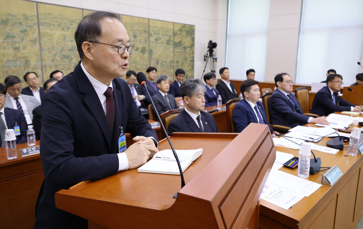 축구협회 “12월 18일 회장 선거 추진”…국감선 심판 금품 요구 의혹