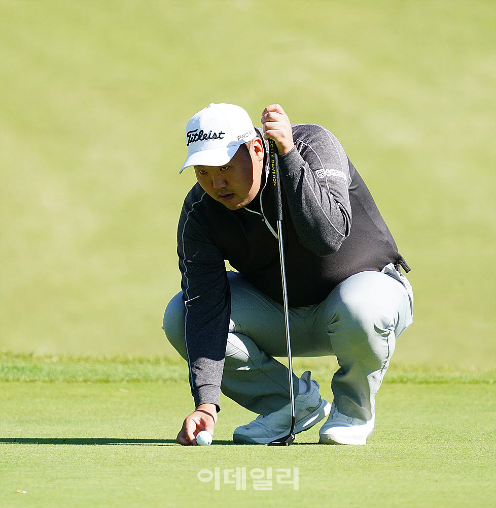 [포토] 김찬우, 버디를 바라는 눈초리
