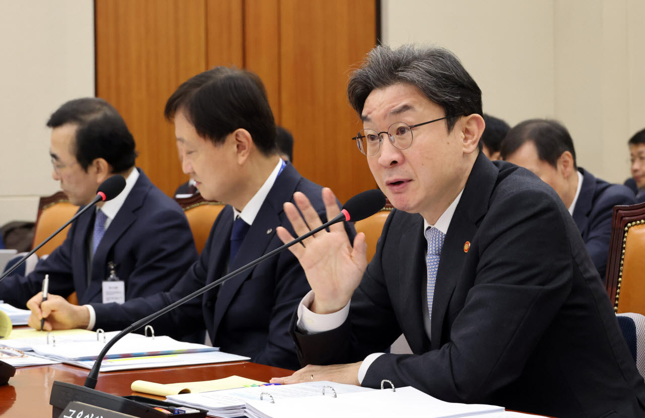 이억원, 주담대 전면 금지설에 “허위사실…그런 일 없어”