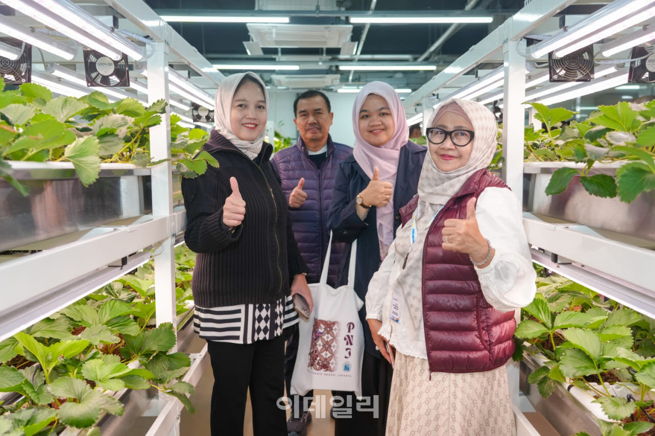 [포토] 강북구 스마트팜센터 벤치마킹