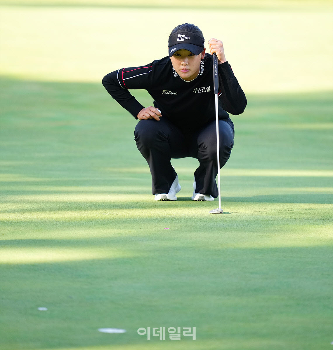 [포토]김민솔,첫 버디 노리는 시선