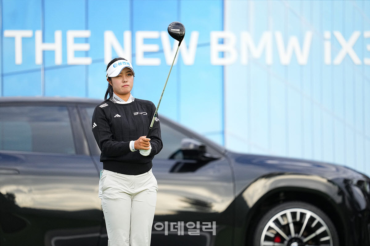 [포토]서교림,첫 홀 차분한 정조준