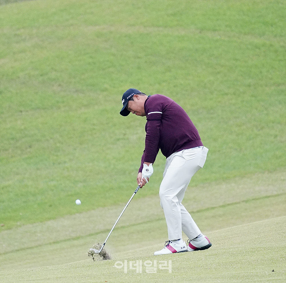 [포토] 이상엽, 정교한 컨택으로