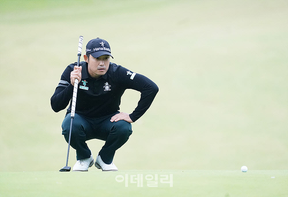 [포토] 박은신, 이번엔 막아야 한다