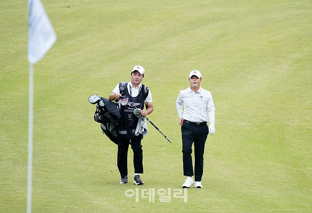 [포토] 배용준, 잘 붙였으니 마무리하자