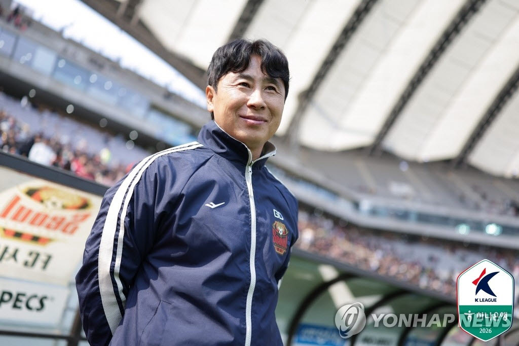 “김기동 나가”가 “기동 매직”으로…서울, 10년 만에 왕좌 탈환
