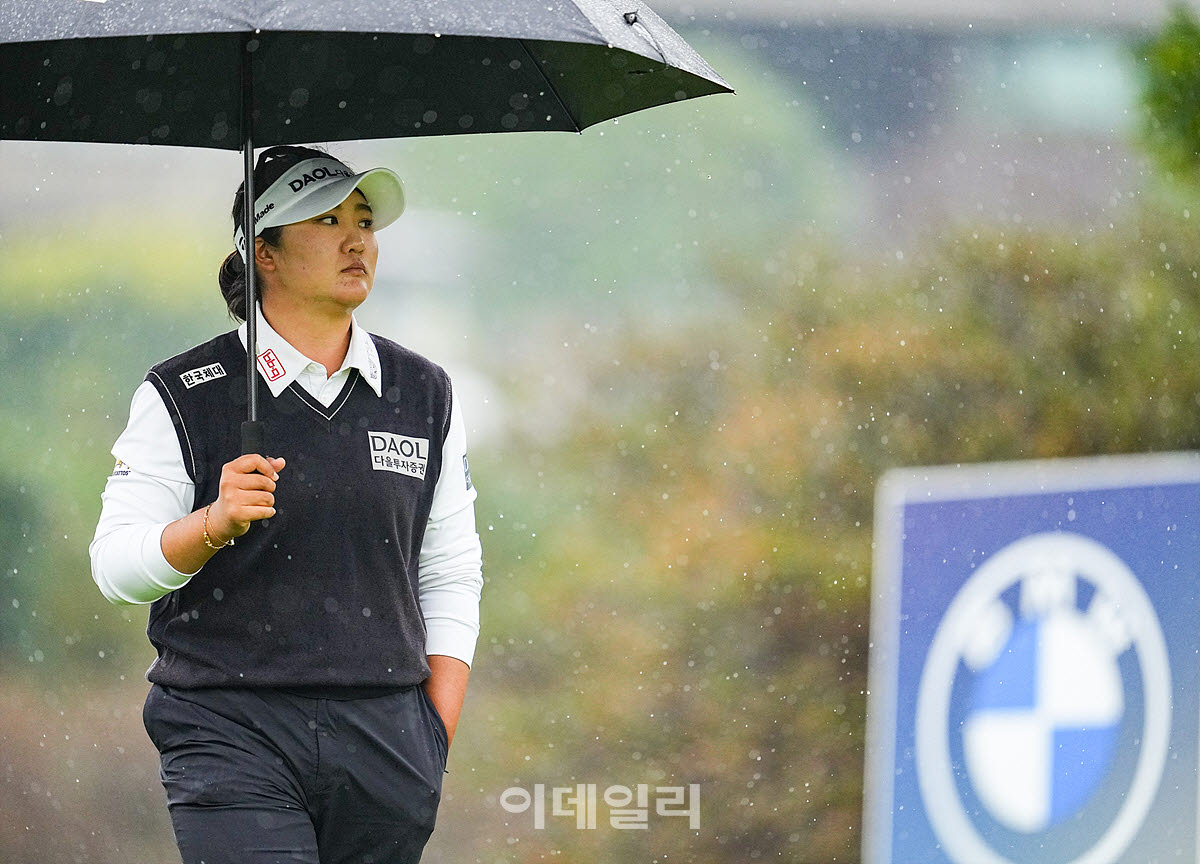 [포토]유해란,고향에서 우승을 바라본다