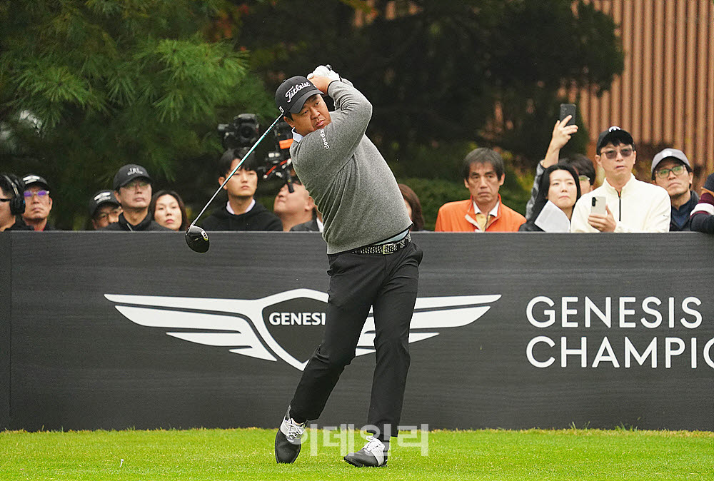 [포토] 이상엽, 파워풀한 샷으로