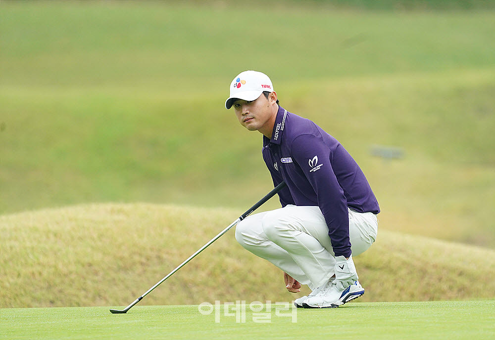 [포토] 배용준, 신발끈 고쳐 매고