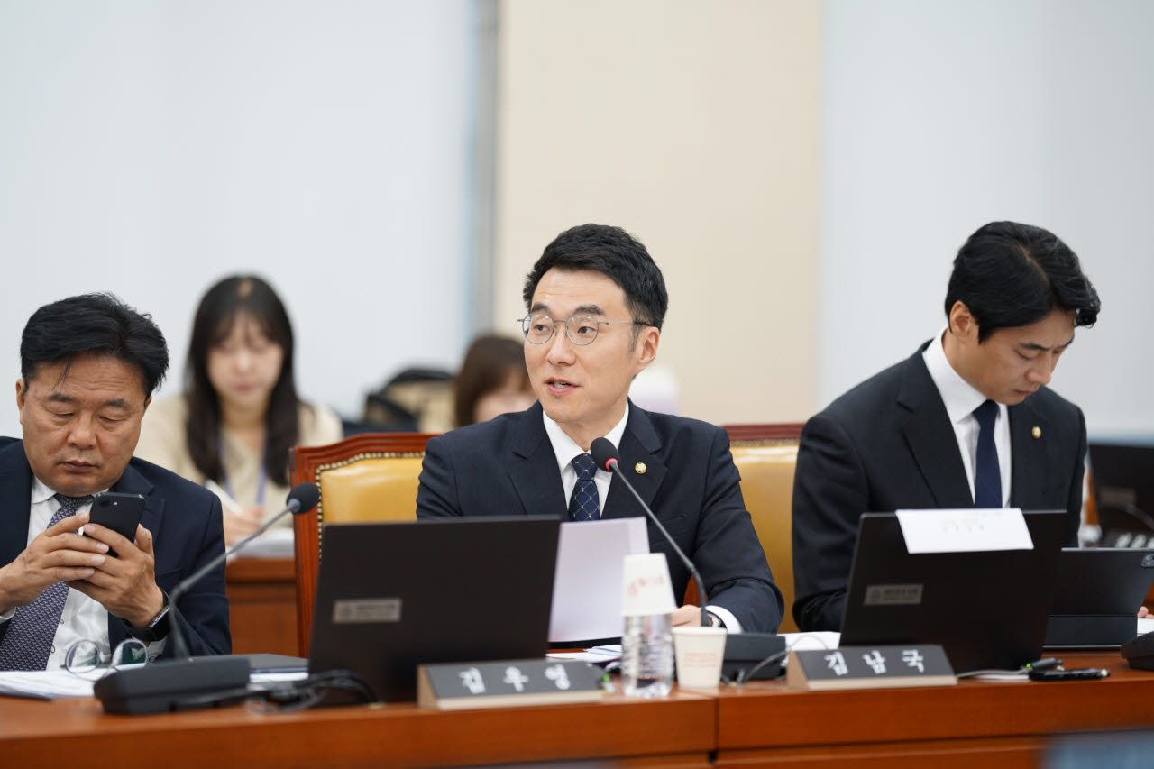 임대형 AI 데이터센터는 세액공제 제외…배경훈 “재정당국과 협의”