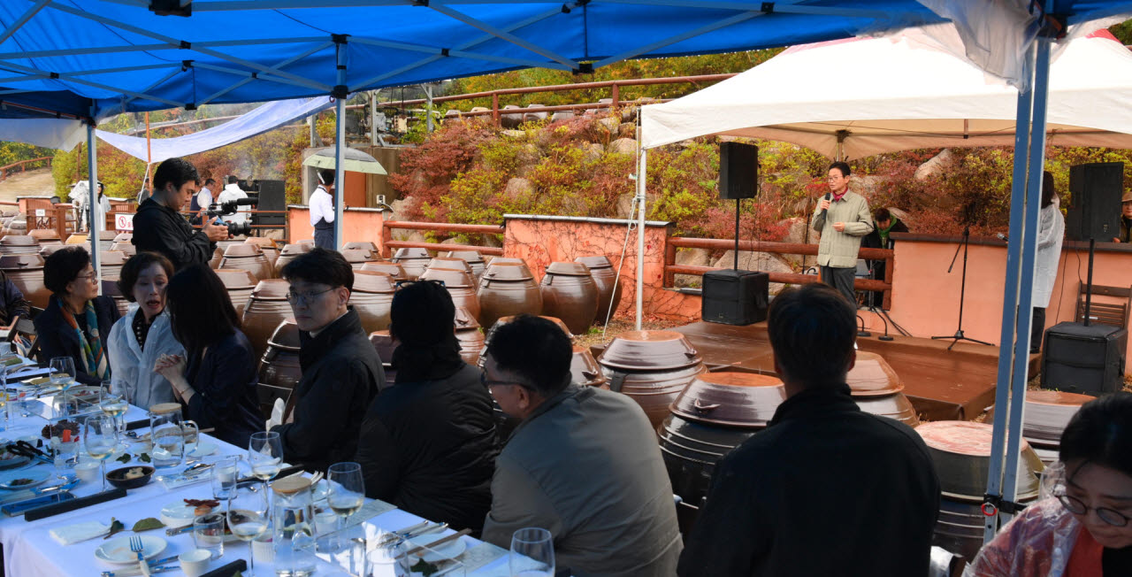 포항 장독대에 차려진 세계의 식탁…경북 장류·농특산물 알렸다