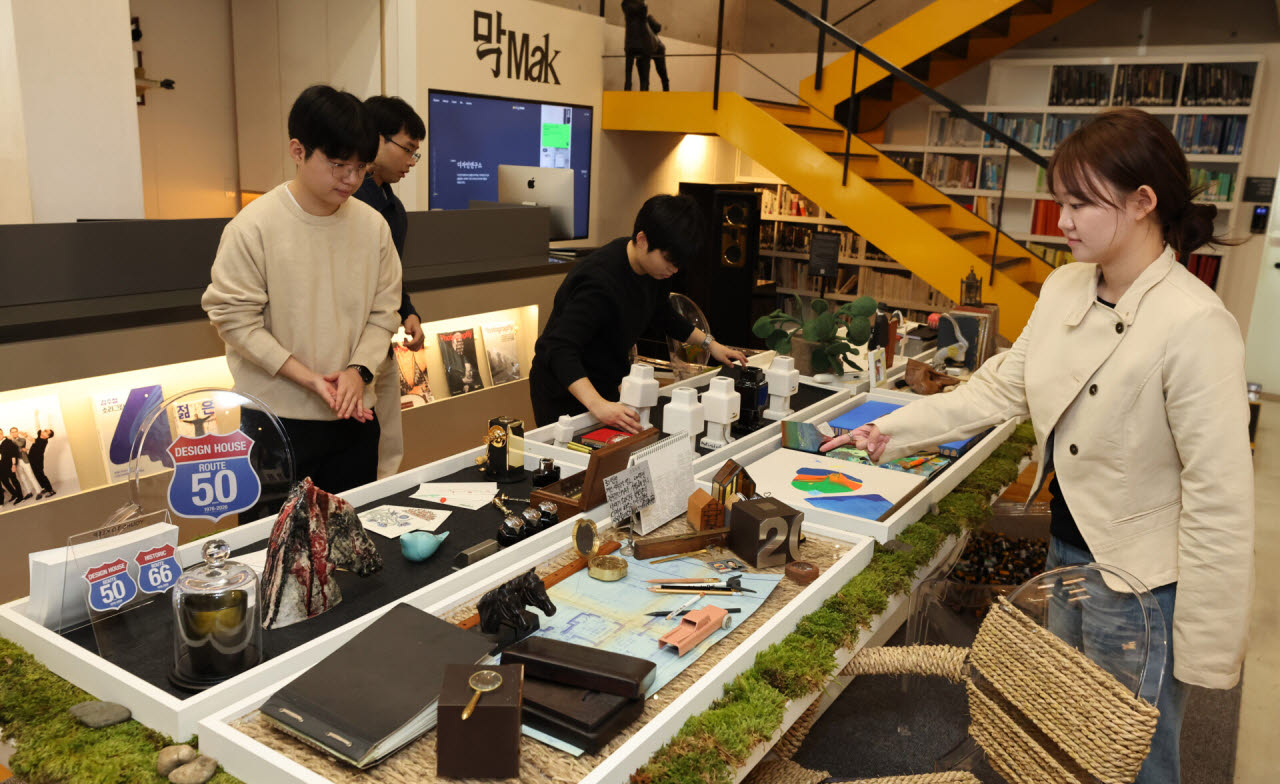 [포토]'디자인하우스 50주년 기념 전시 '막(MAK)' 개막