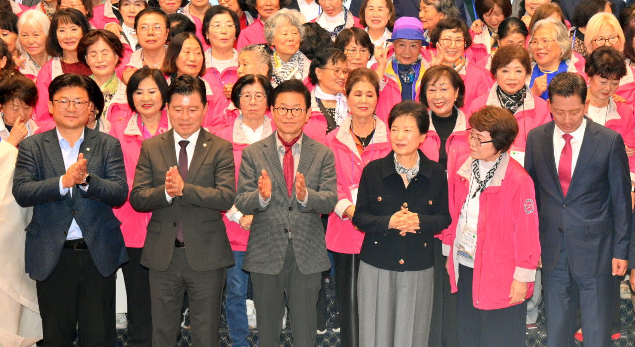 파독간호사 91명 구미 방문…경북도 ‘고국 한 달 살기’ 지원 검토