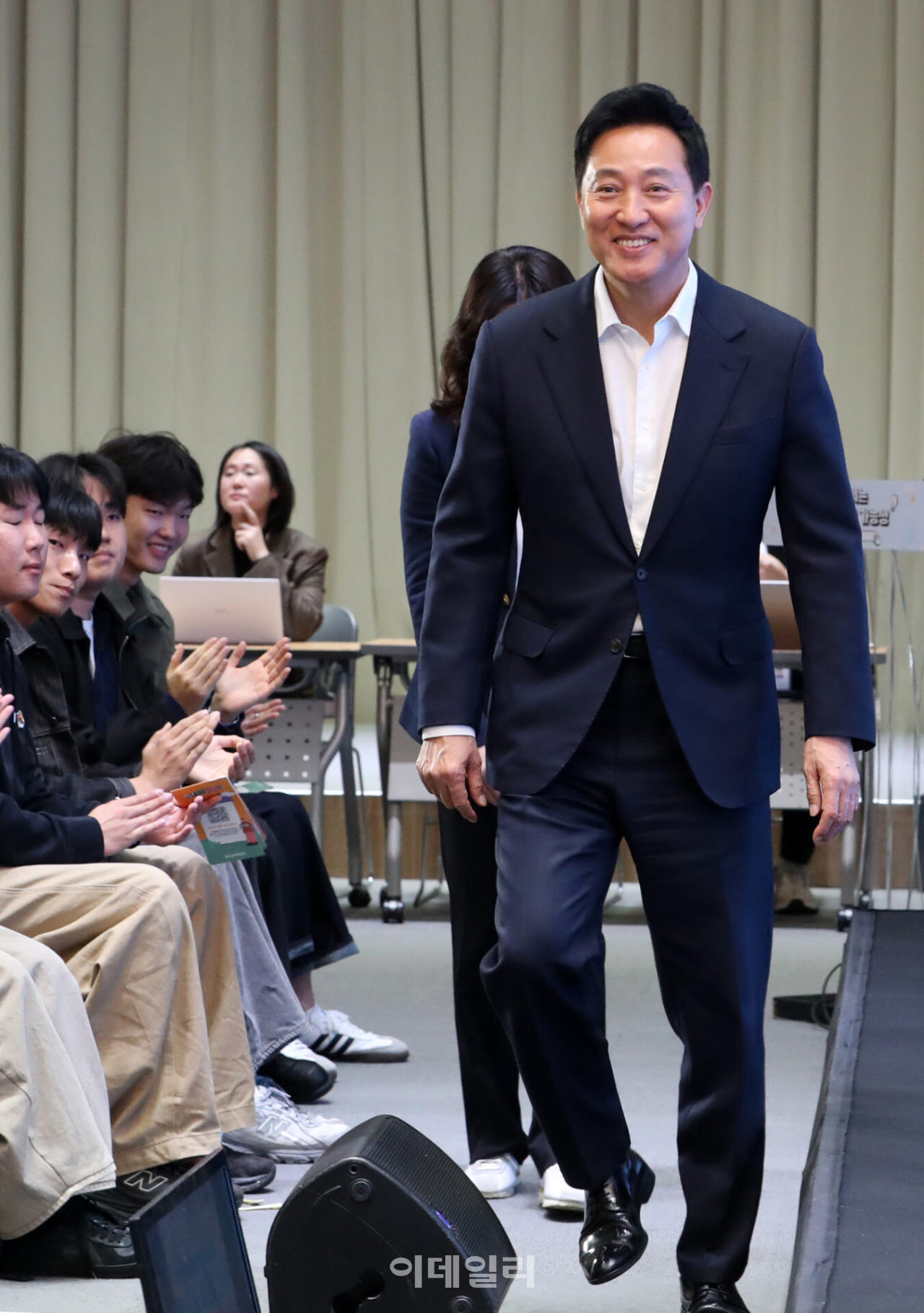 [포토] 청년 오픈 토크 참석하는 오세훈 서울시장