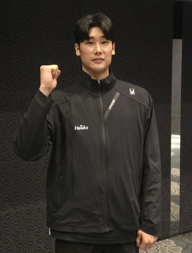 '전체 1순위 SK호크스행' 송제우 "친구 태관이 잘 막을 자신있죠"