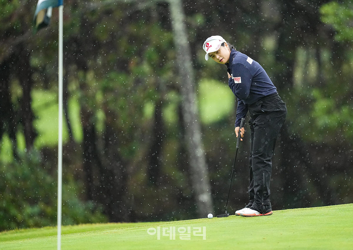 [포토]최혜진,첫 홀 버디 들어가라