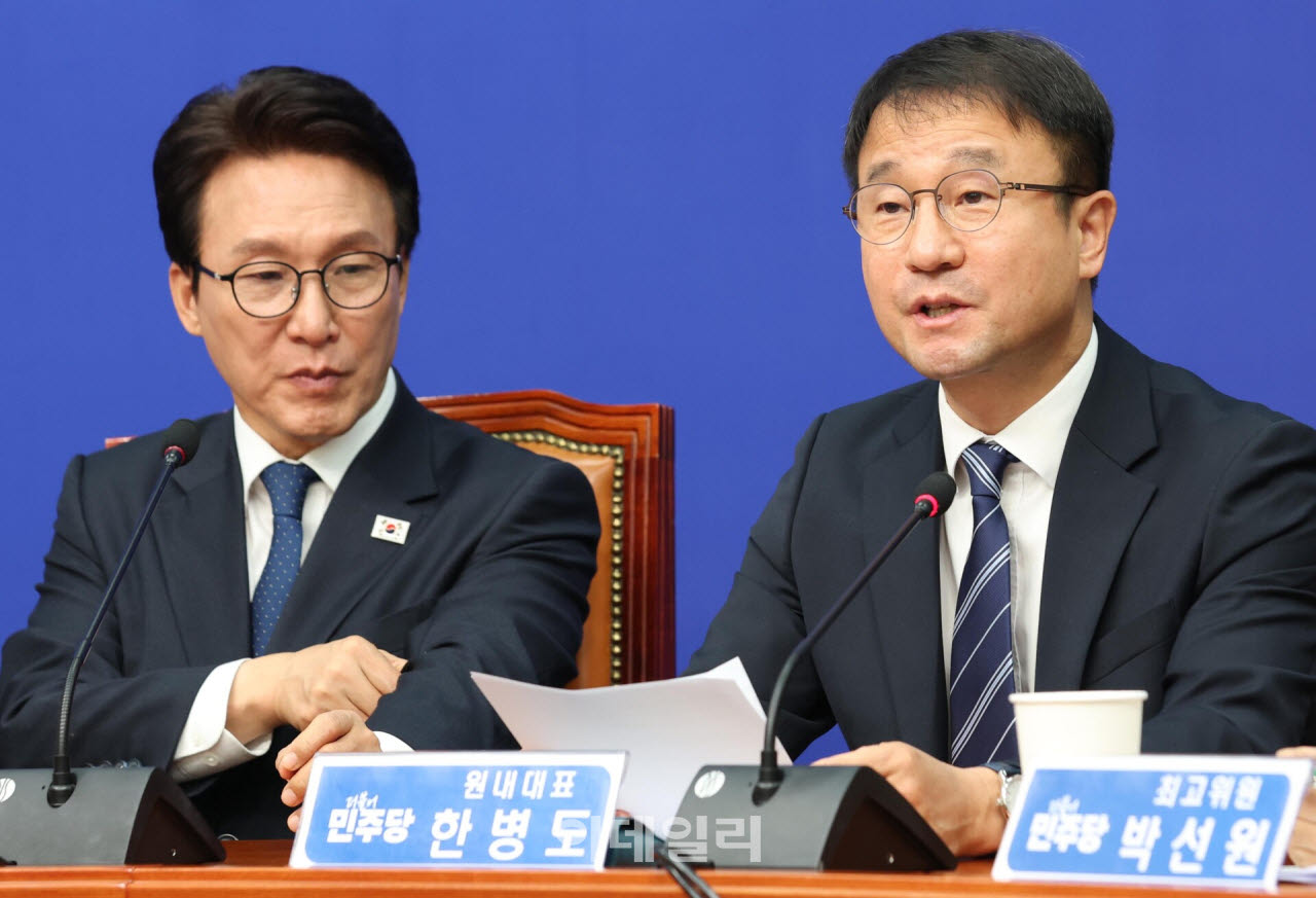 [포토]최고위원회의, '모두발언하는 한병도 원내대표'