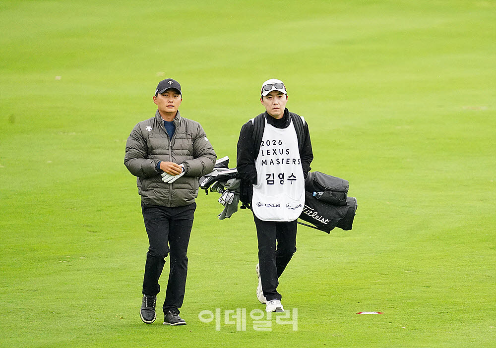 [포토] 김영수, 추운 첫날 경기