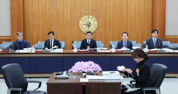 “한미 정보협력 이상 없다”는 국정원…“일부 제한”은 인정(종합)
