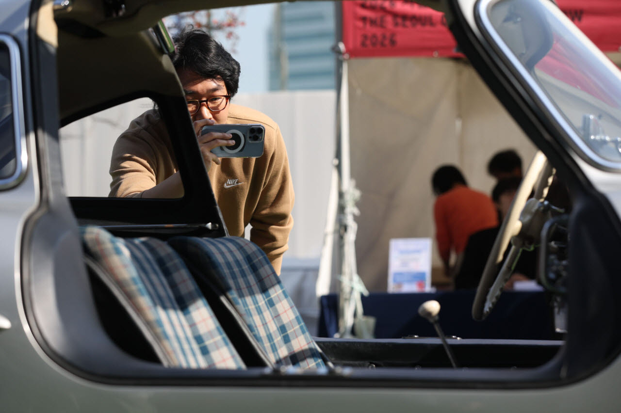 [포토]클래식카 내부가 궁금해