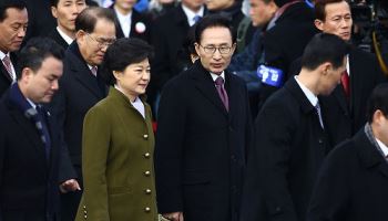 "보수 분열은 재앙의 씨앗"…여권 대표의 수난사 끊으려면