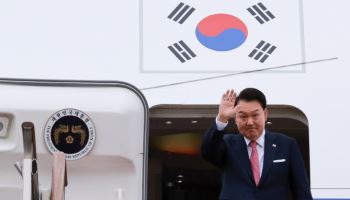 尹대통령, APEC·G20 순방차 출국…한미일 정상회의 진행