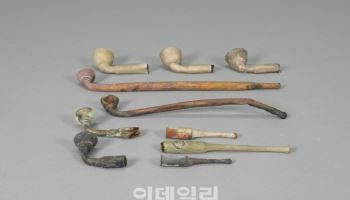 군산 선유도 해역서 곰방대·분청사기 등 220여 점 추가 발굴