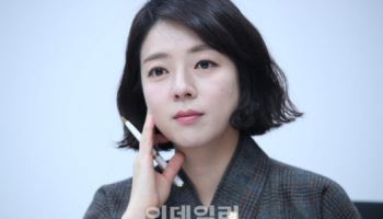 배현진 "정치적 자살행위 절대 동조할 수 없어"