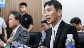 ‘검사 출신’ 이복현 “비상계엄 충격…사전 통보 못 받아”