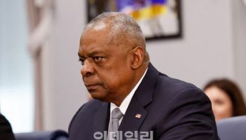 트럼프, 젤렌스키 만난 날…美 "우크라이나에 1.4조원 추가  군사지원"