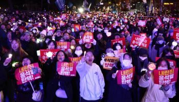 ‘탄핵 표결’ 7일 저녁, 여의도 생활인구 3배 늘었다