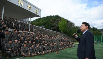 "병장보다 적은 월급?" 간부 '역차별' 논란.. 尹정부 국방 뜯어보니