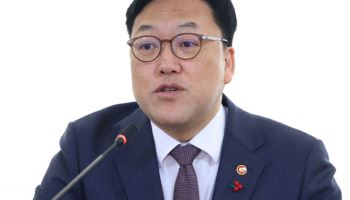 김병환 "'상생금융 시즌2' 지속가능한 상생 방안…신속 집행해달라"