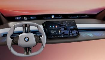 BMW, CES 2025서 세계 최초로 최신 ‘BMW 파노라믹 iDrive’ 공개