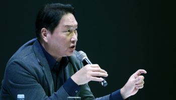 최태원 "SK, 엔비디아 요구 뛰어넘었다…HBM 우위 자신"[CES2025]