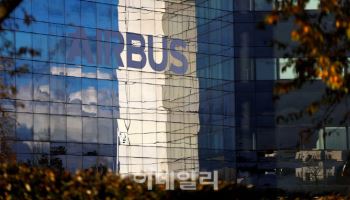 보잉 라이벌 에어버스 CEO "유럽 산업계 '트럼프 보호주의' 대비"