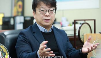 ”정쟁 매몰 정치 개혁 위해 ’캐스팅보트’ 제3지대 필요”[만났습니다①]