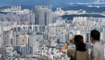 금통위 내 대출 규제 완화 목소리…차주 숨통 트이나