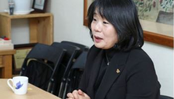 “장례비 유용 사실” 윤미향, 서민 상대 손배소 2심 패소