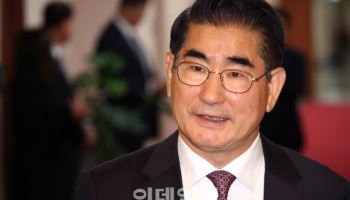 김용현 "포고령 작성시 10·26, 12·12 계엄 참조"