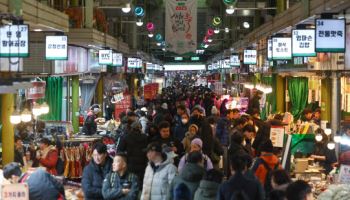 월급 2.8% 오를때 물가는 3.6% '쑥'…금융위기 이후 격차 최대